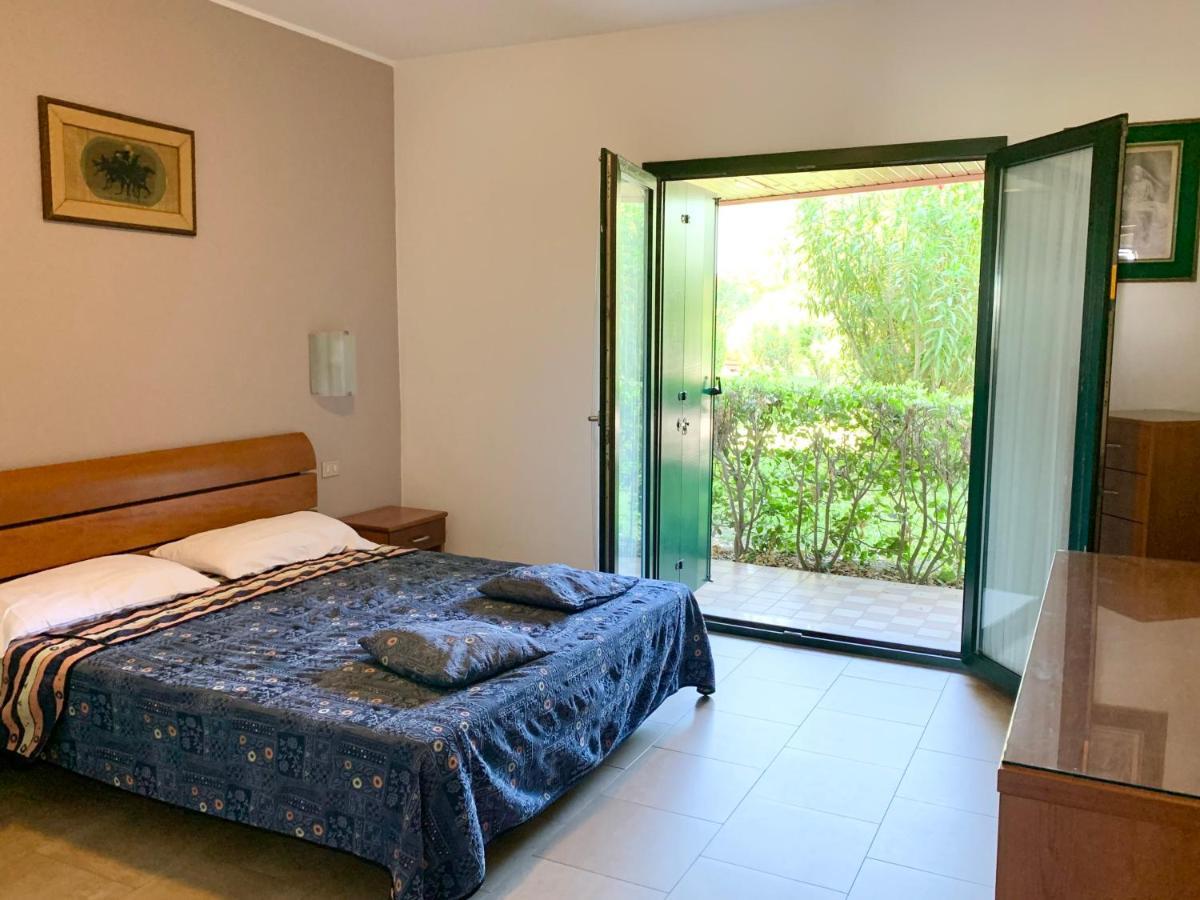 Eurobeach Residence คาวัลลิโน-เตรปอร์ติ ภายนอก รูปภาพ