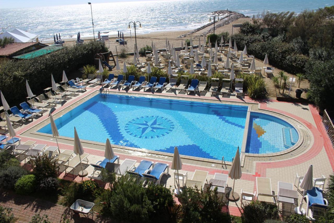 Eurobeach Residence คาวัลลิโน-เตรปอร์ติ ภายนอก รูปภาพ